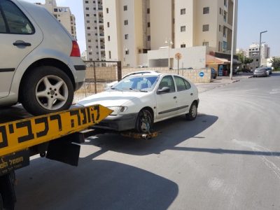 תמונות של רכבים לפירוק