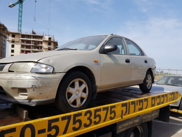 תמונות של רכבים לפירוק